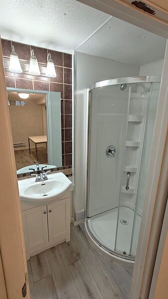 Calgary 2 bedrooms Basement for rent. Property photo: 748382-2