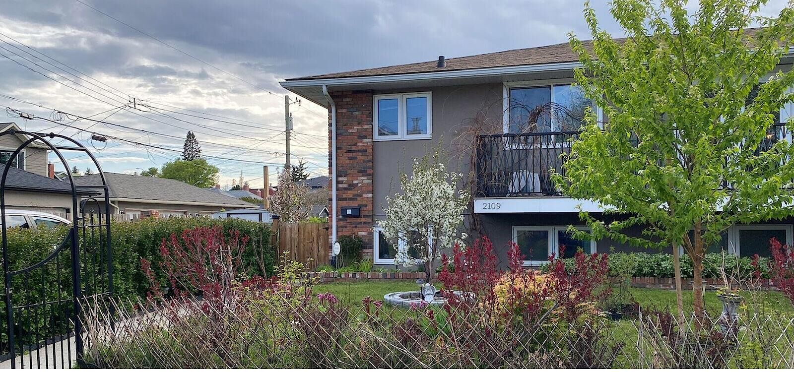 Calgary 2 bedrooms Basement for rent. Property photo: 748421-1