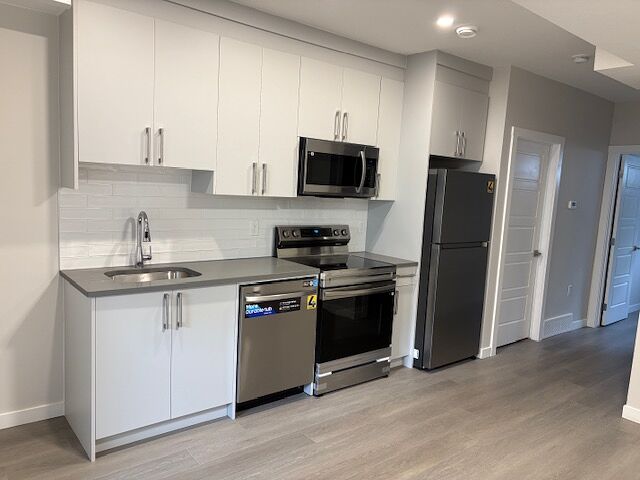 Calgary 2 bedrooms Basement for rent. Property photo: 748426-1