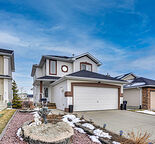 3 BEDROOM AND 3 BATHROOM  WITH ATTACHED GARAGE MAIN FLOOR