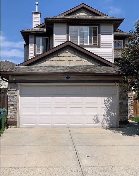 Calgary 3 bedrooms House for rent. Property photo: 748484-2