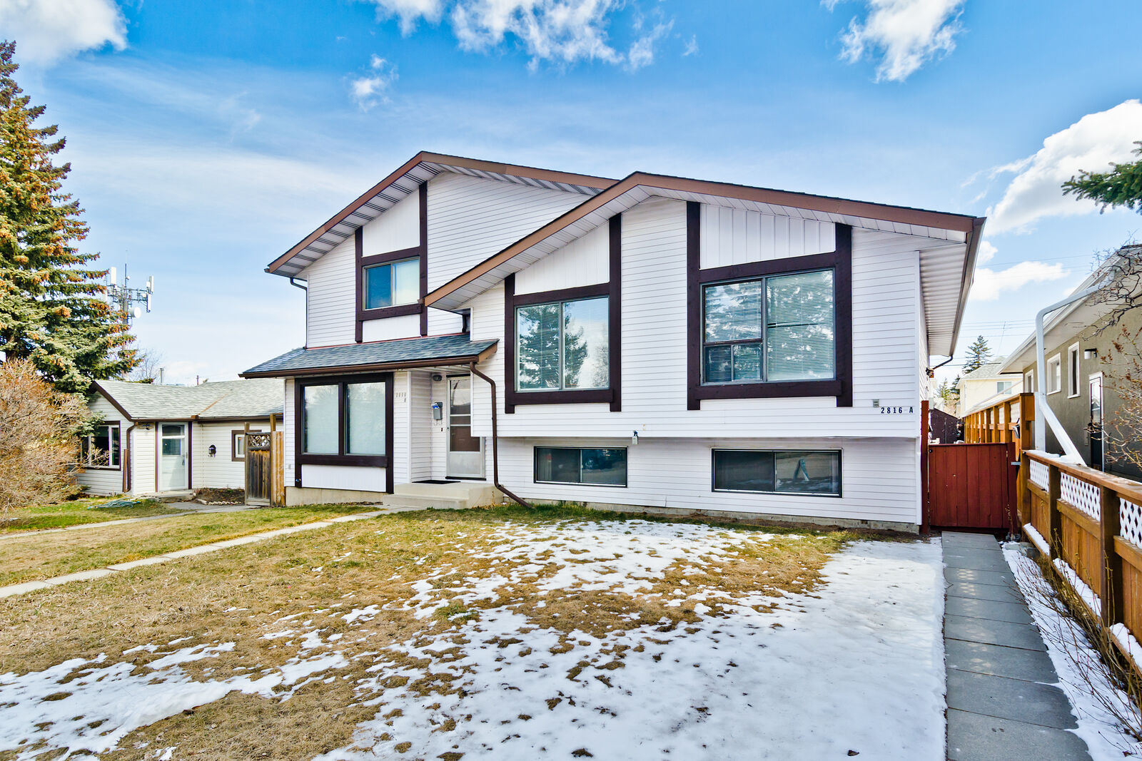 Calgary 2 bedrooms Basement for rent. Property photo: 748541-1