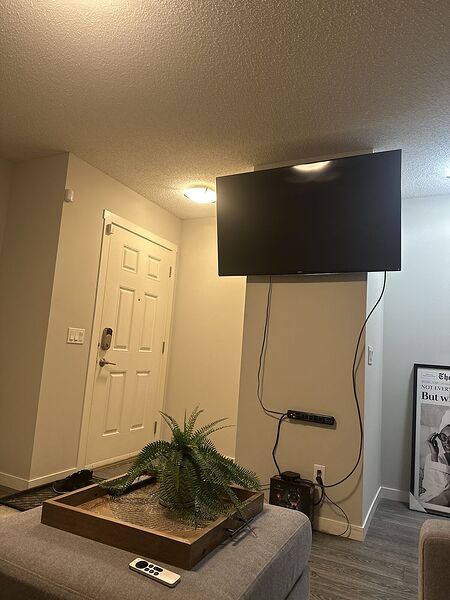 Calgary 1 bedroom Room For Rent for rent. Property photo: 748551-3
