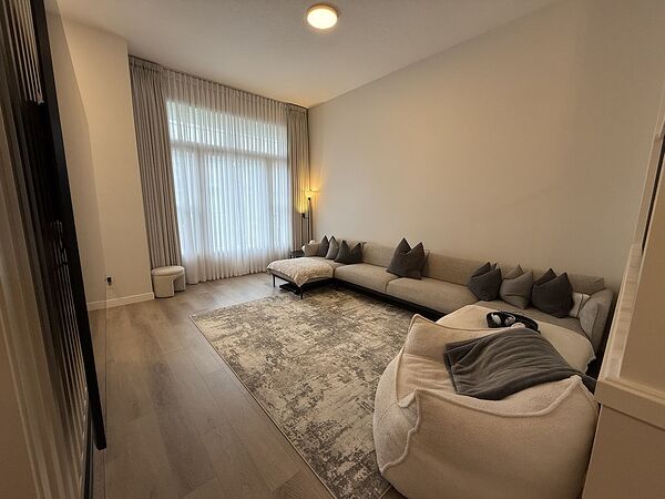 Calgary 3 bedrooms House for rent. Property photo: 748572-2