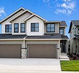 Brand New Luxury Walk-Out Duplex 3 Bed + 2.5 Bath | Double Garage | Backyard