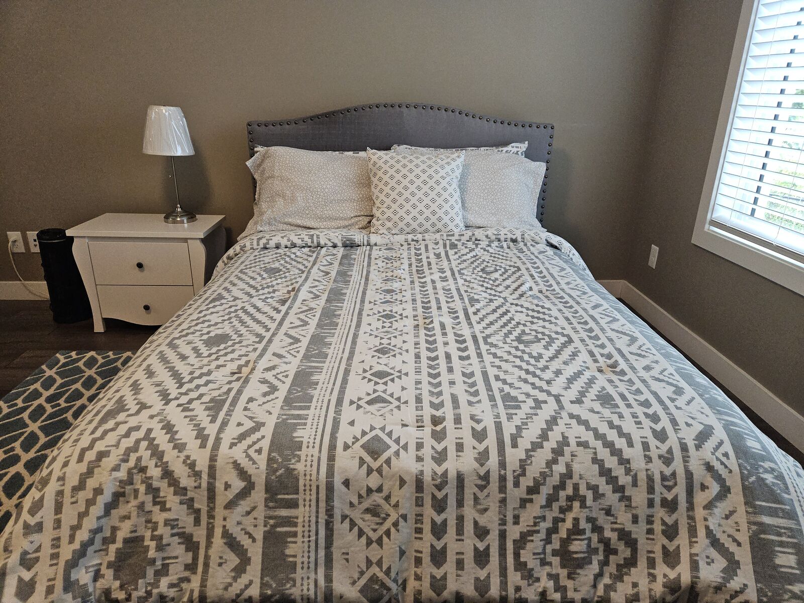 Calgary 1 bedroom Basement for rent. Property photo: 748588-1
