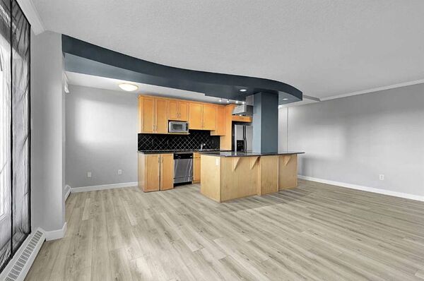 Calgary 2 bedrooms Condo Unit for rent. Property photo: 748613-2
