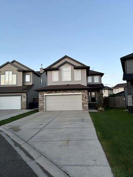 Calgary 4 bedrooms House for rent. Property photo: 748629-3