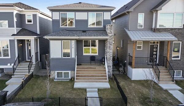 Calgary 4 bedrooms House for rent. Property photo: 748996-3