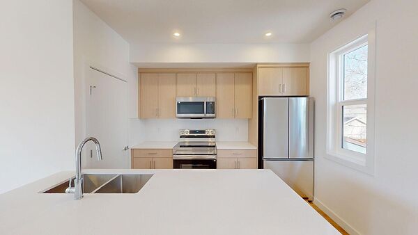 Calgary 2 bedrooms Townhouse for rent. Property photo: 749142-3