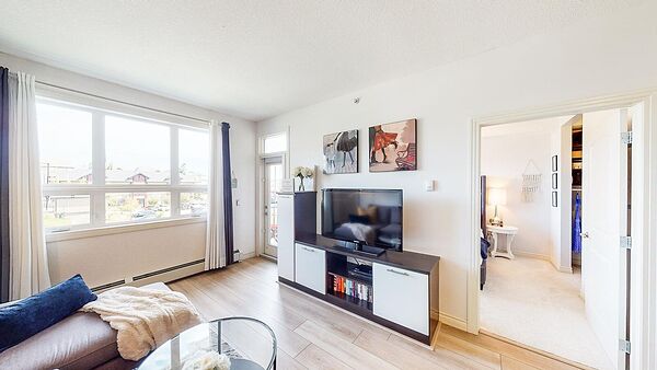 Calgary 1 bedroom Condo Unit for rent. Property photo: 749145-3