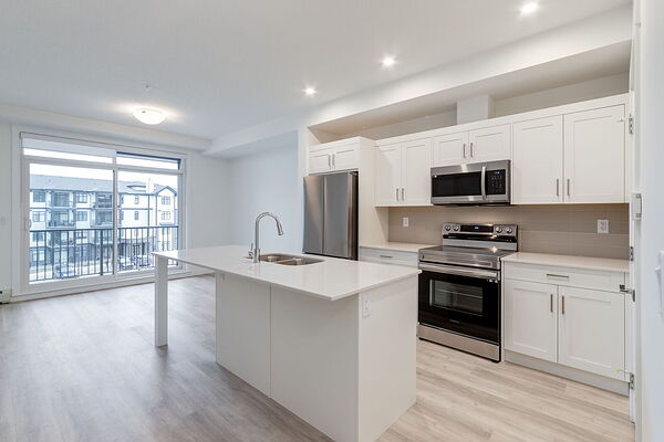 Calgary 2 bedrooms Condo Unit for rent. Property photo: 749150-2