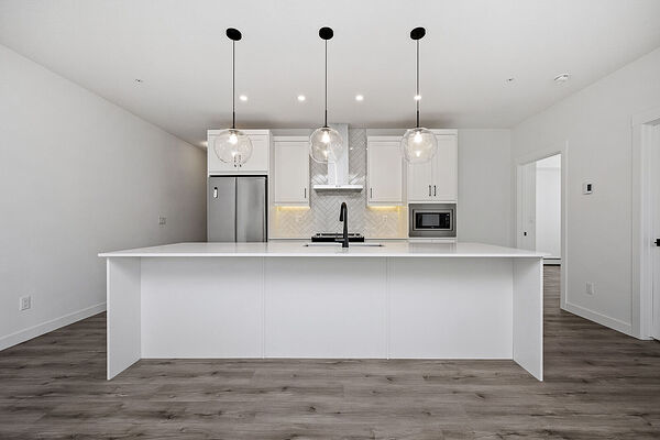 Calgary 2 bedrooms Condo Unit for rent. Property photo: 749191-2