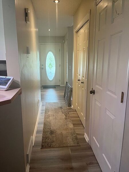 Calgary 3 + Den bedrooms House for rent. Property photo: 749199-3