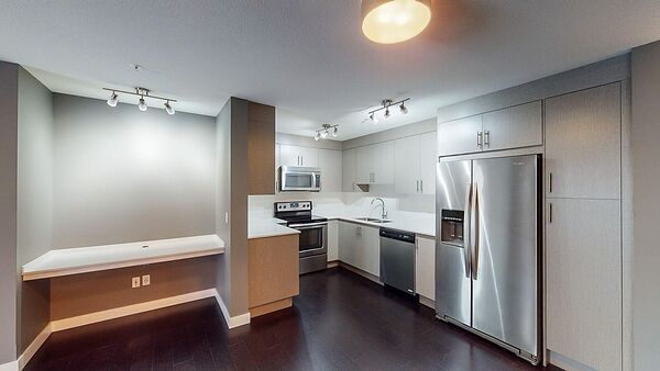 Calgary 2 bedrooms Condo Unit for rent. Property photo: 749242-2