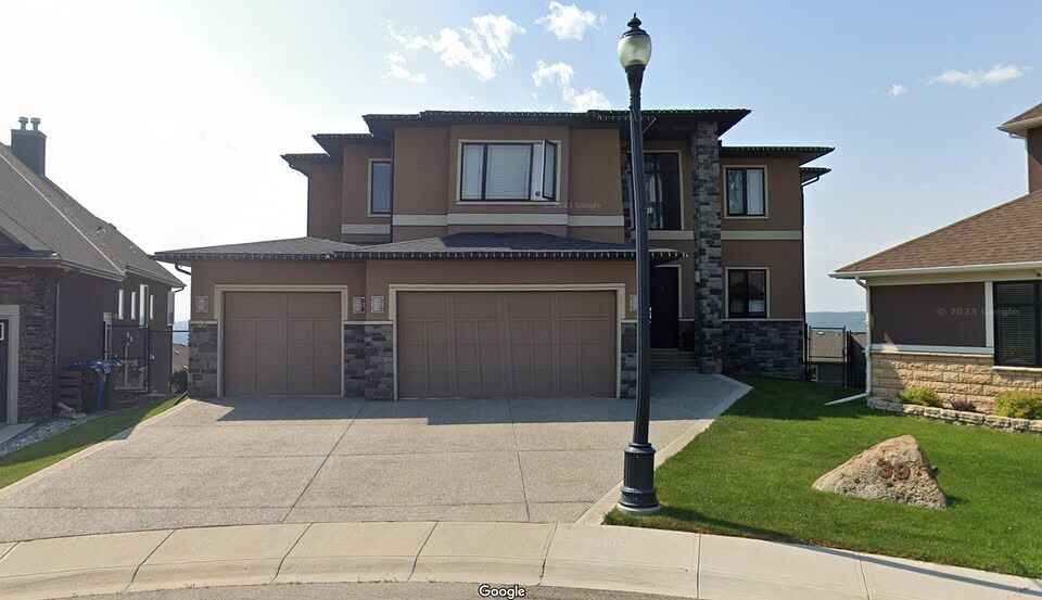 Calgary 5 bedrooms House for rent. Property photo: 749248-1