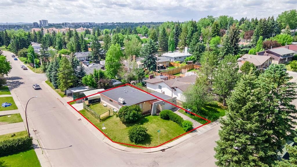 Calgary 3 bedrooms Basement for rent. Property photo: 749346-1