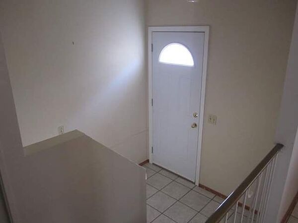 Calgary 5 bedrooms Duplex for rent. Property photo: 749348-3