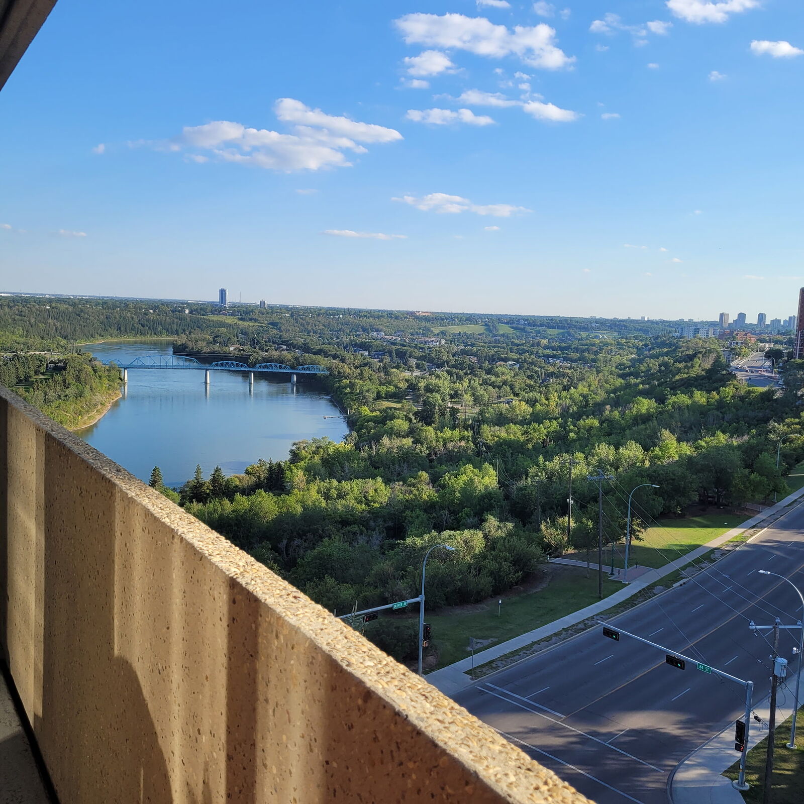 Edmonton 1 + Den bedrooms Condo Unit for rent. Property photo: 749355-1