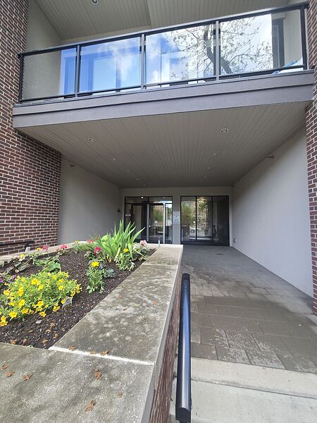 Calgary 1 bedroom Condo Unit for rent. Property photo: 749438-3