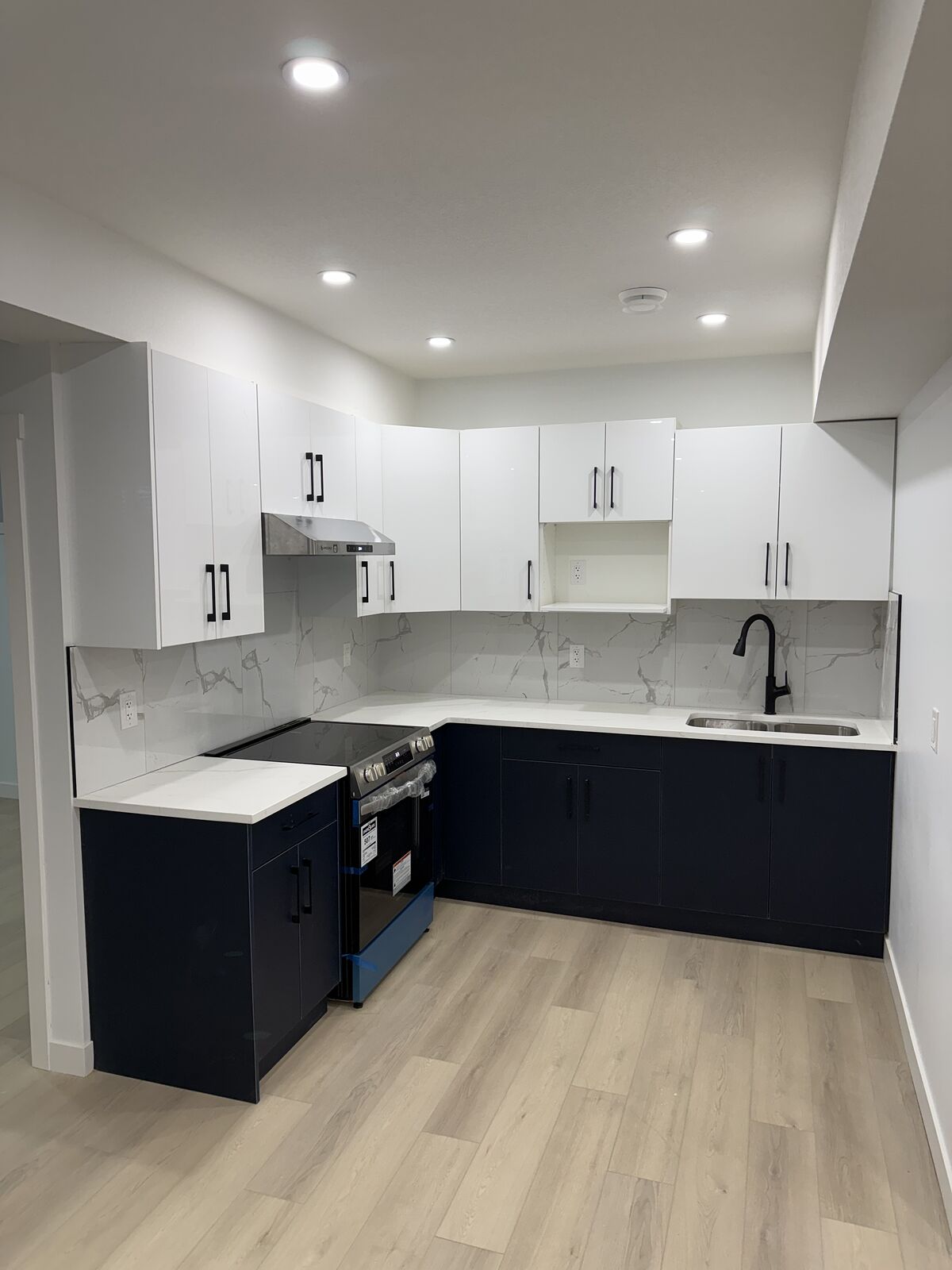 Calgary 2 bedrooms Basement for rent. Property photo: 749456-1