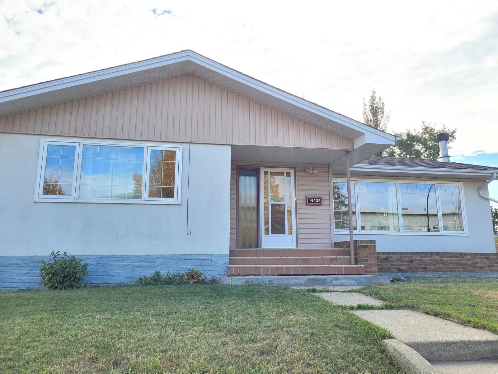 Edmonton 5 bedrooms House for rent. Property photo: 749488-1
