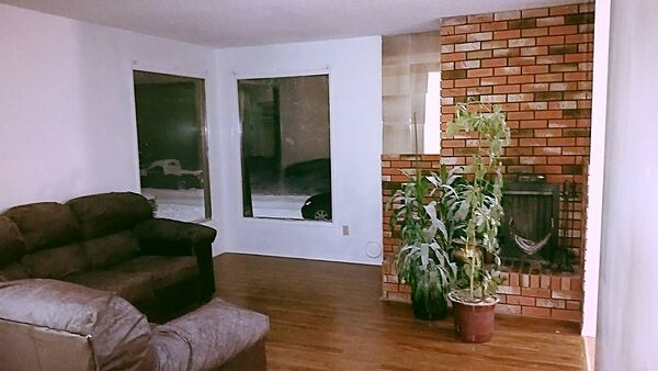 Calgary 4 bedrooms House for rent. Property photo: 749492-2
