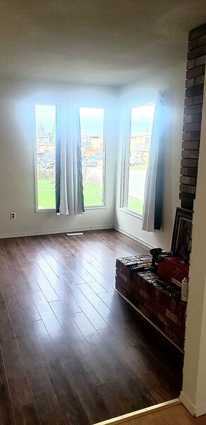 Calgary 4 bedrooms House for rent. Property photo: 749492-3