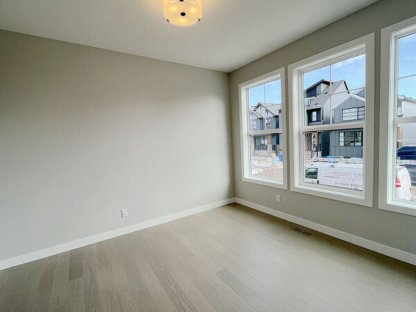 Calgary 3 + Den bedrooms Main Floor for rent. Property photo: 749512-3