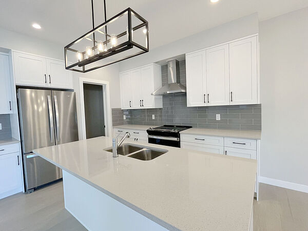 Calgary 3 + Den bedrooms Main Floor for rent. Property photo: 749512-2