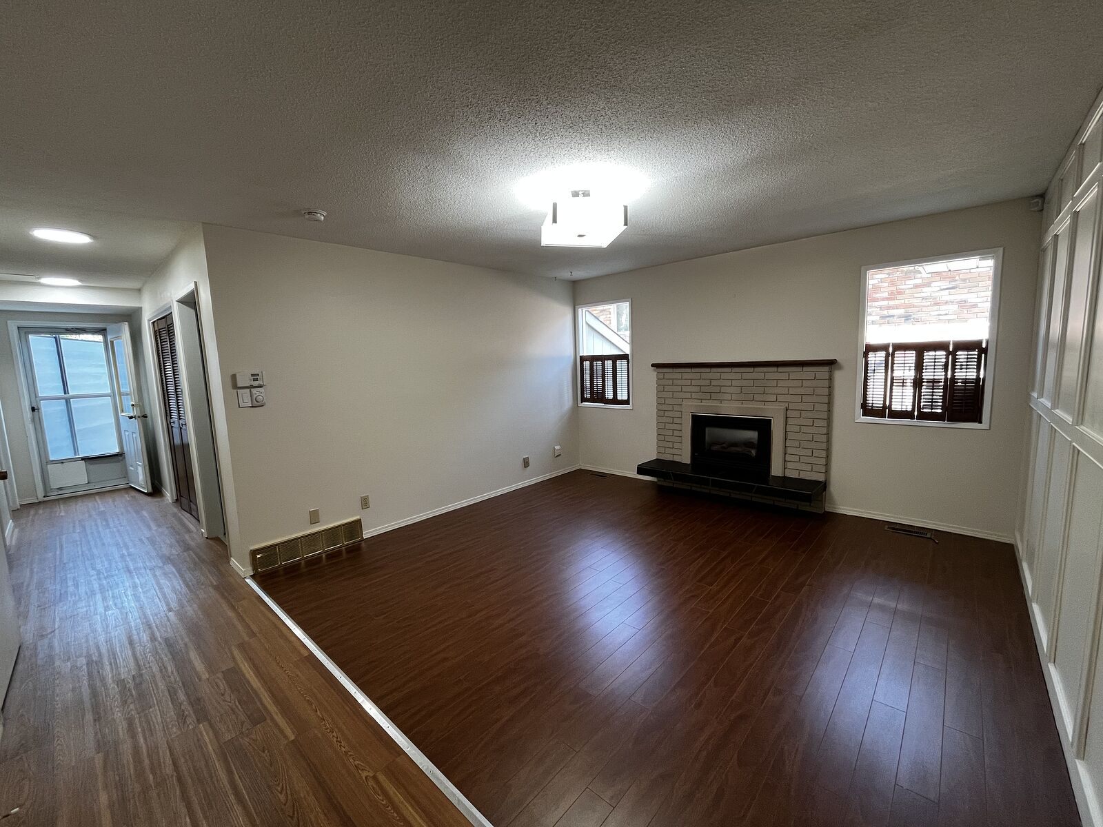 Calgary 2 bedrooms Duplex for rent. Property photo: 749516-1