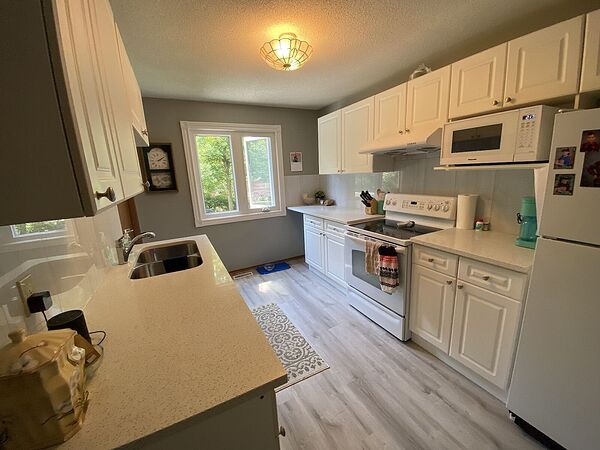 Calgary 2 bedrooms Duplex for rent. Property photo: 749516-3