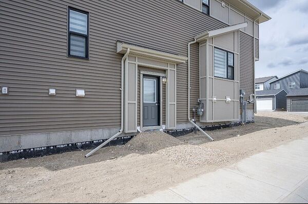 Calgary 2 bedrooms Basement for rent. Property photo: 749524-2