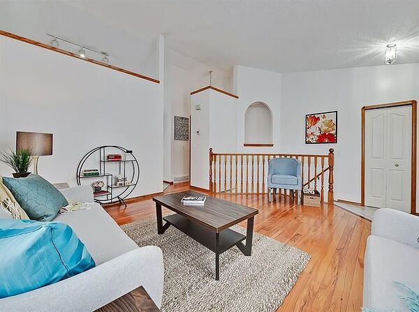 Calgary 4 bedrooms House for rent. Property photo: 749547-2