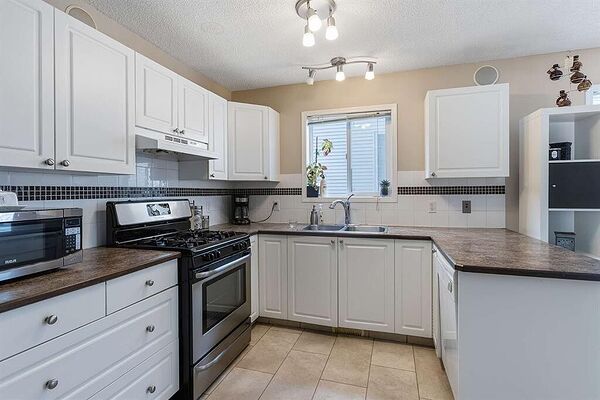 Calgary 1 bedroom Room For Rent for rent. Property photo: 749549-3