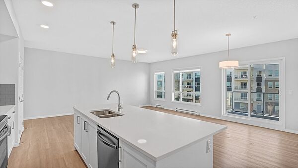 Calgary 2 bedrooms Condo Unit for rent. Property photo: 749561-3