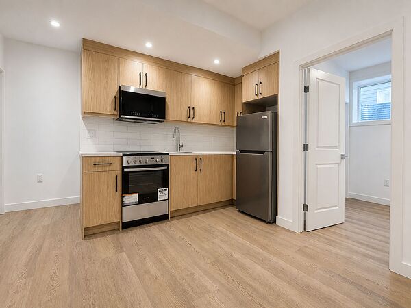 Calgary 2 bedrooms Basement for rent. Property photo: 749569-2