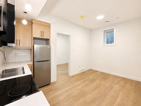 Calgary 2 bedrooms Basement for rent. Property photo: 749569-3