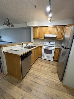 Calgary 1 + Den bedrooms Condo Unit for rent. Property photo: 749628-2