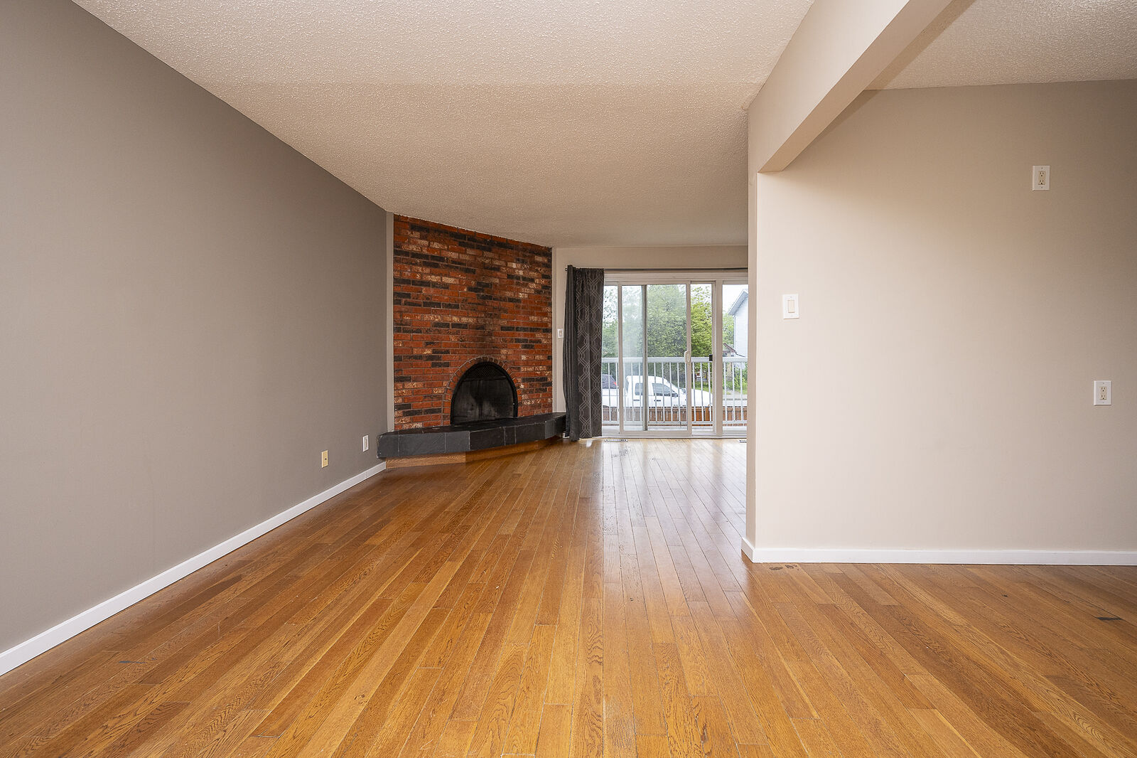 Calgary 3 bedrooms Main Floor for rent. Property photo: 749673-1