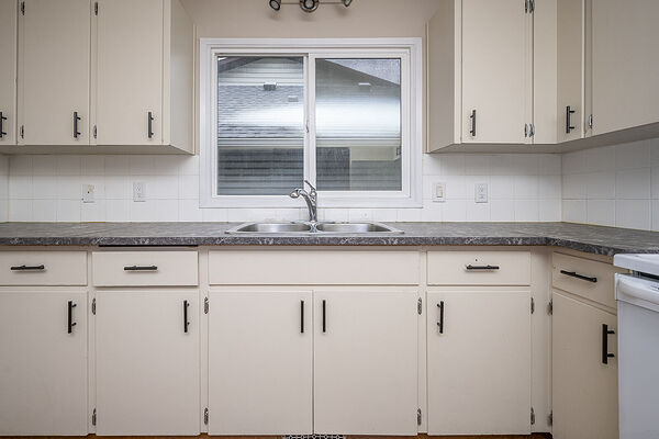 Calgary 3 bedrooms Main Floor for rent. Property photo: 749673-3