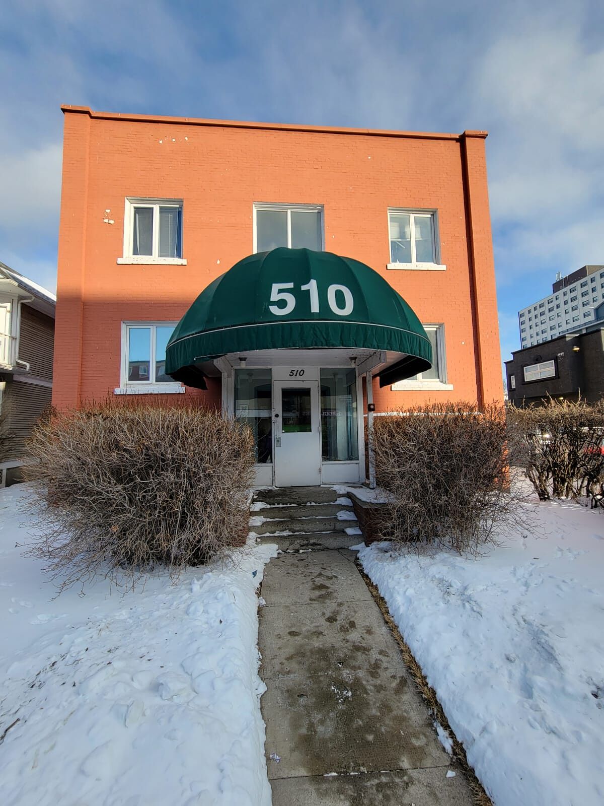 Calgary studio Condo Unit for rent. Property photo: 749719-1