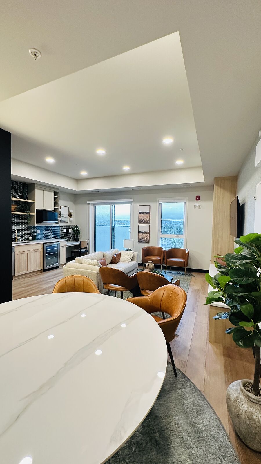 Calgary 1 bedroom Condo Unit for rent. Property photo: 749722-1