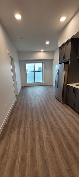 Calgary 1 bedroom Condo Unit for rent. Property photo: 749758-3
