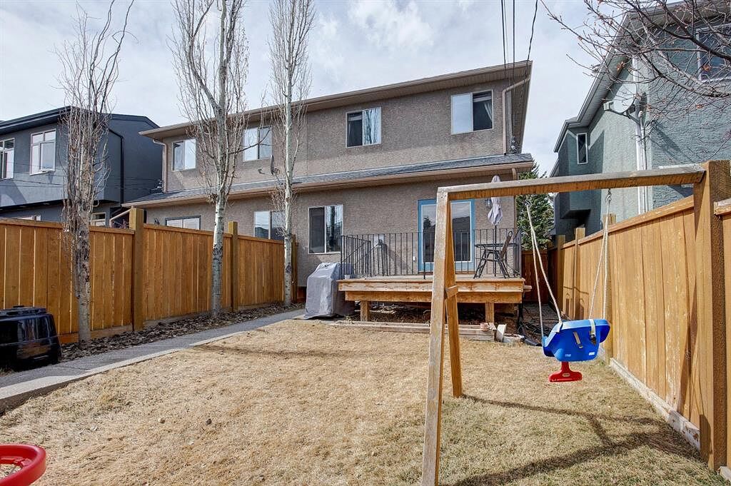 Calgary 4 + Den bedrooms House for rent. Property photo: 749840-1