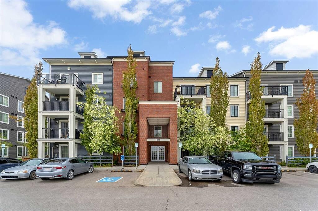Calgary 2 bedrooms Condo Unit for rent. Property photo: 749868-1