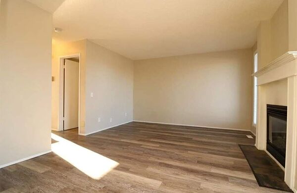 Airdrie 3 bedrooms Duplex for rent. Property photo: 749871-3