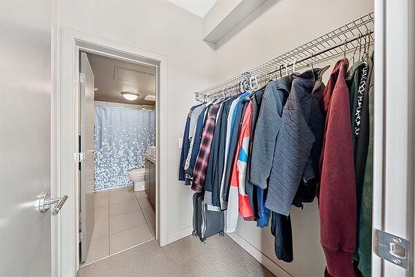 Calgary 1 bedroom Condo Unit for rent. Property photo: 749898-2