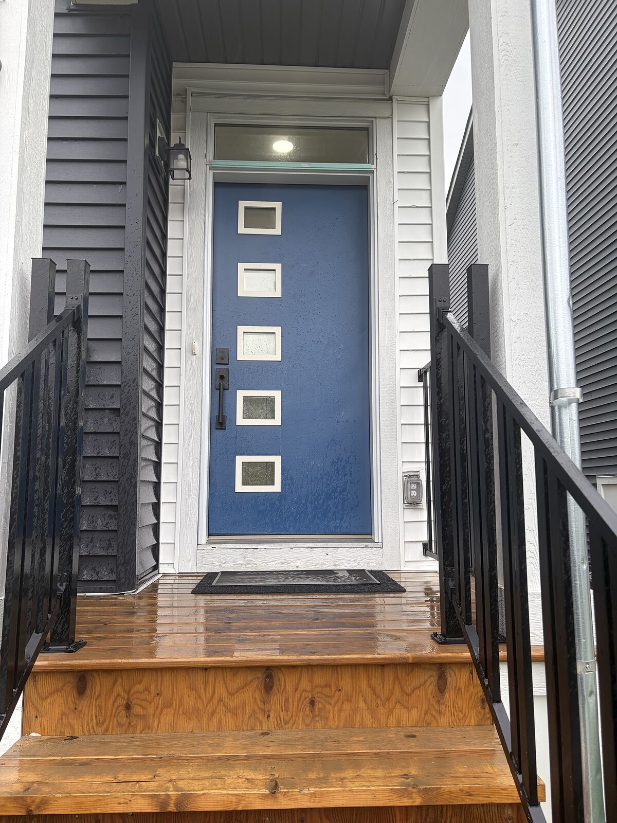Calgary 3 bedrooms Townhouse for rent. Property photo: 749939-1