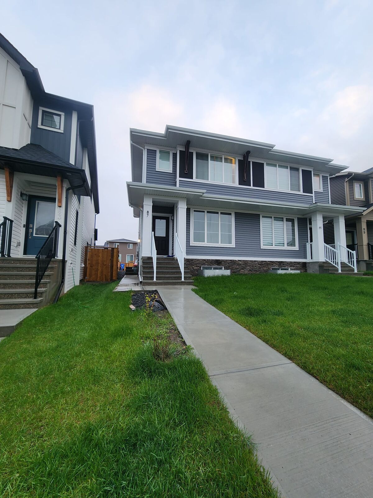 Calgary 3 + Den bedrooms Duplex for rent. Property photo: 749944-1